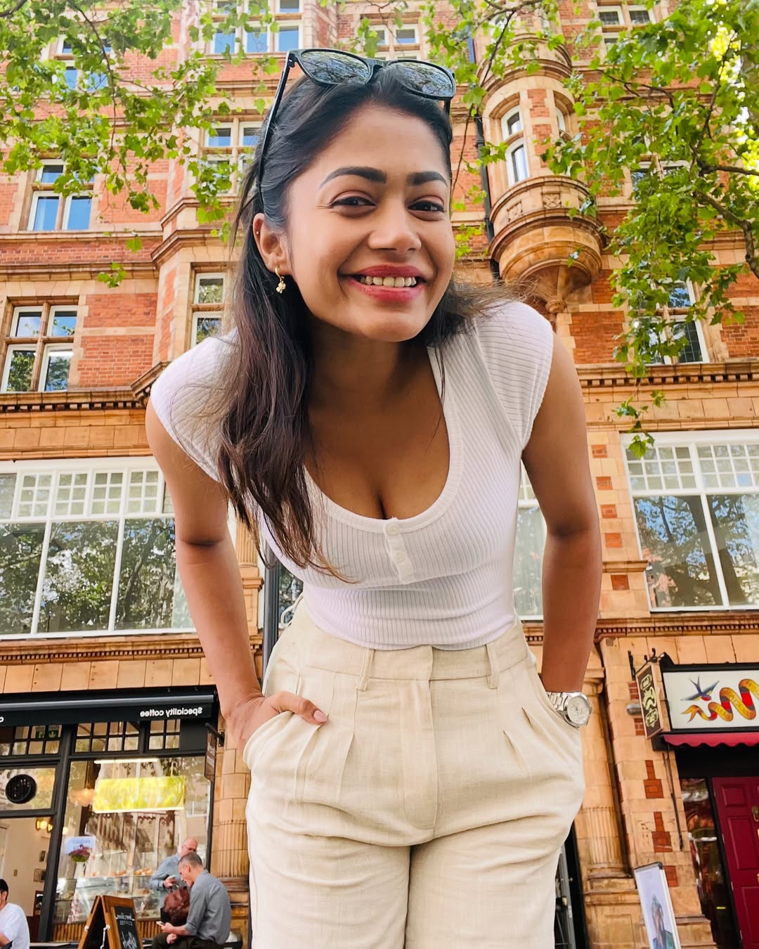 GqLdXa5bsAAJuwF?format=jpg&name=large