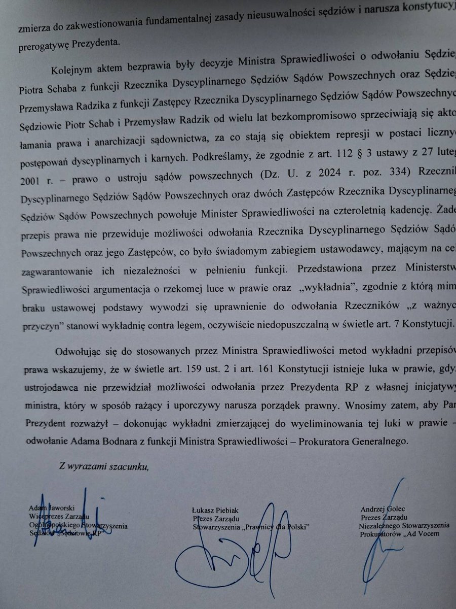 PRAWNICYdlaPOL's tweet image. KOMUNIKAT PRASOWY
Warszawa, 5 maja 2025 r.

Dziś, 5 maja 2025 r. o godzinie 12:00 trzy ogólnopolskie organizacje środowisk prawniczych –@PRAWNICYdlaPOL, @sedziowierp i @StAdVocem złożyły w Kancelarii Prezydenta Rzeczypospolitej Polskiej pismo w sprawie odwołania Ministra…