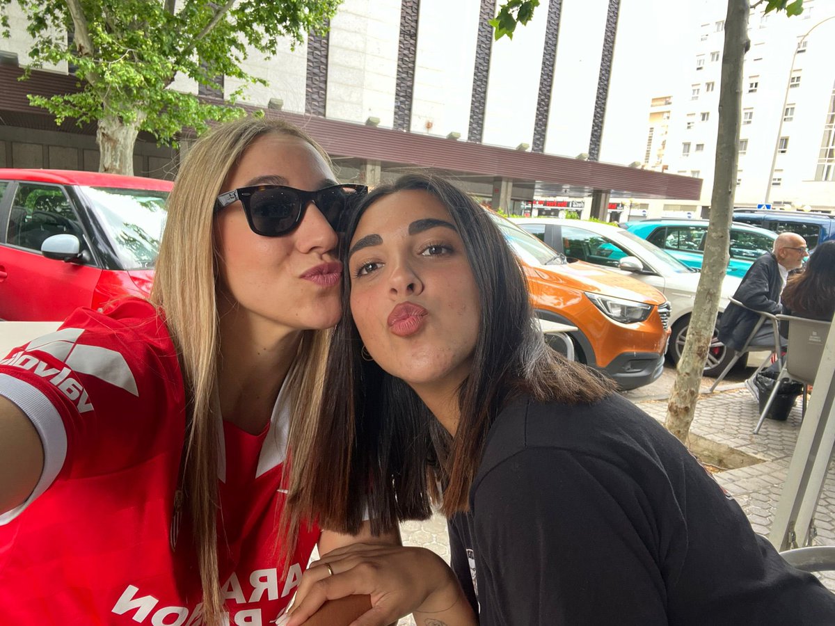 criiistinavp's tweet photo. ayer sufrimos juntas 👩🏼👩🏽🛡️@SevillaFC https://t.co/CSJrYQGskv