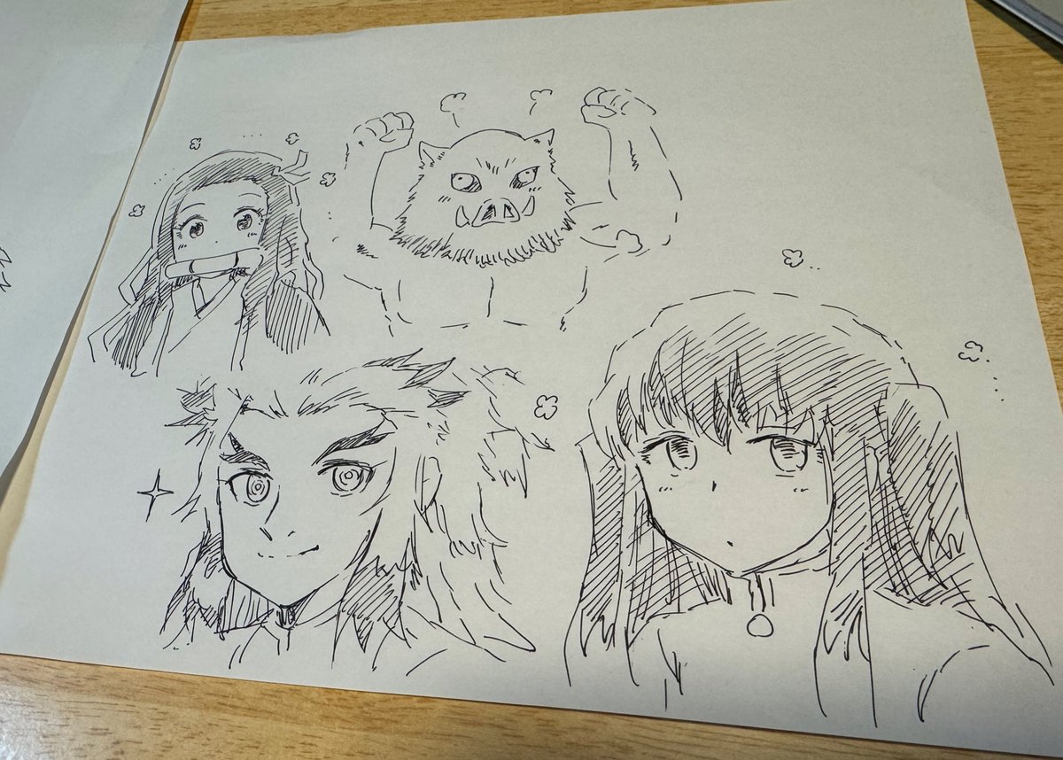 こどもの日🎏ということで娘と工作して遊んでいたら「鬼滅の刃のキャラを描いてほしい」というお願いがあったので、

急きょ余った紙とボールペン🖊️で描いた絵がこちら✨(キャラは娘のリクエストです) 