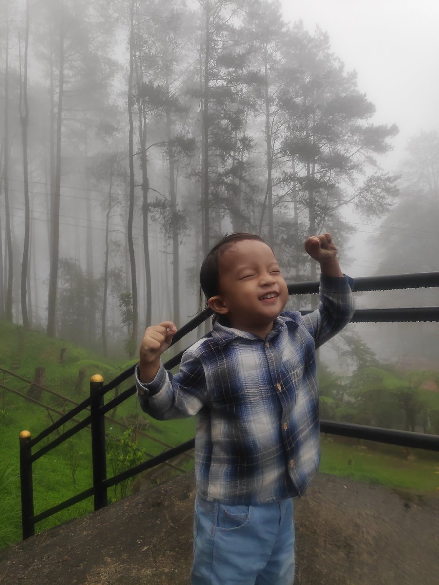 NewbieNFTs's tweet photo. Barangkali ada brand susu bayi atau pampers yg mau jadii n brand ambasador 🤣🤣 https://t.co/82C5pWaZxk