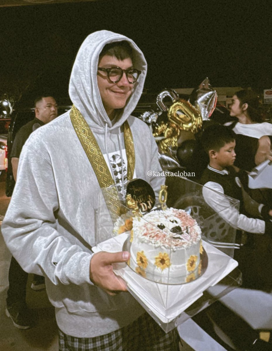 We are so happy to see you again and to have the chance to surprise you with a cute, customized cake. You even noticed who was on the cake, and it made you smile. Belated Happy Birthday, DJ <a href="/imdanielpadilla/">Daniel Padilla</a>! Enjoy your stay and shooting here in Tacloban! 🥳🖤