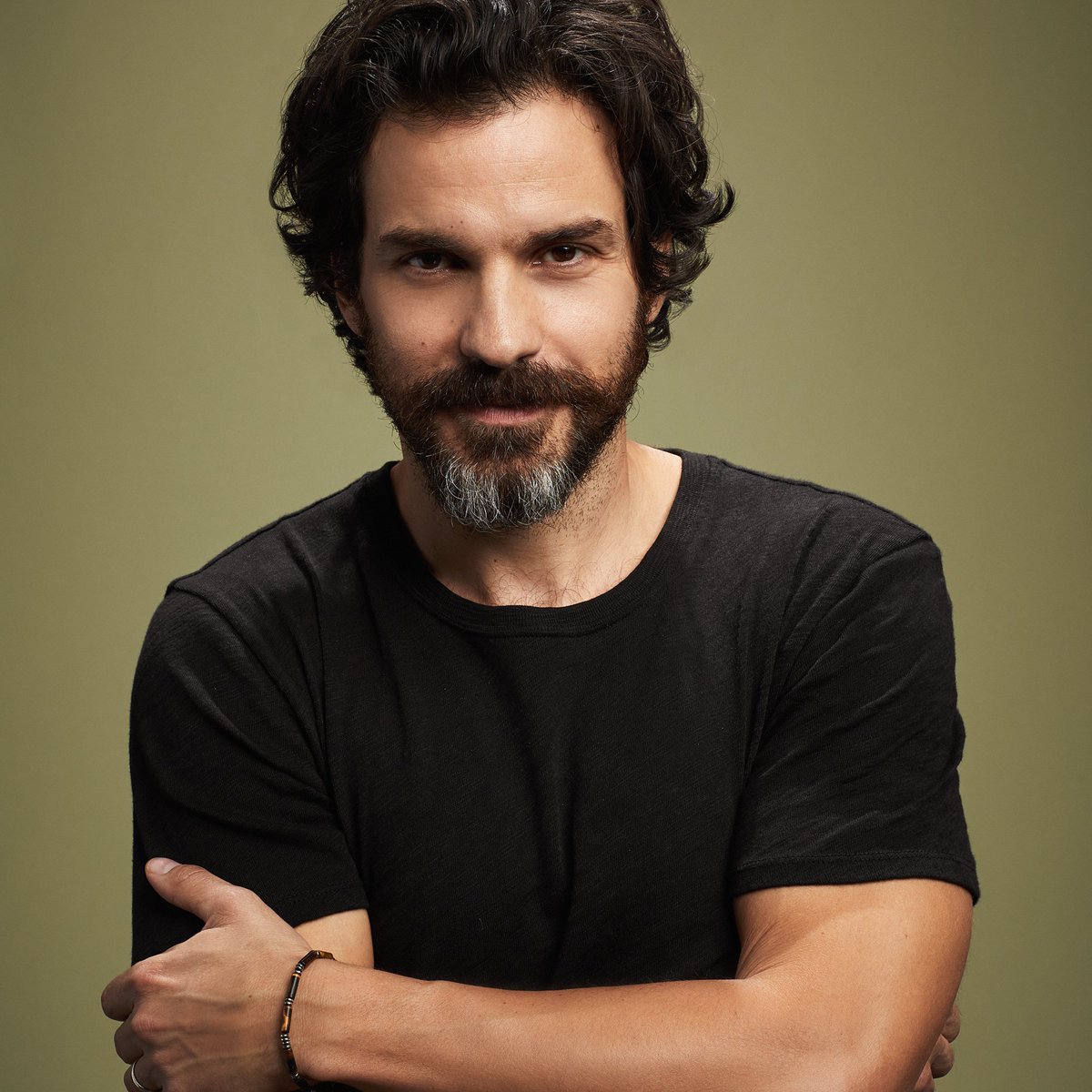 Happy birthday to Santiago Cabrera, who played Captain Cristóbal Rios in Picard. Fun fact: His father was a Chilean diplomat, and as a result, spent some time being raised in Toronto. 🇨🇦
