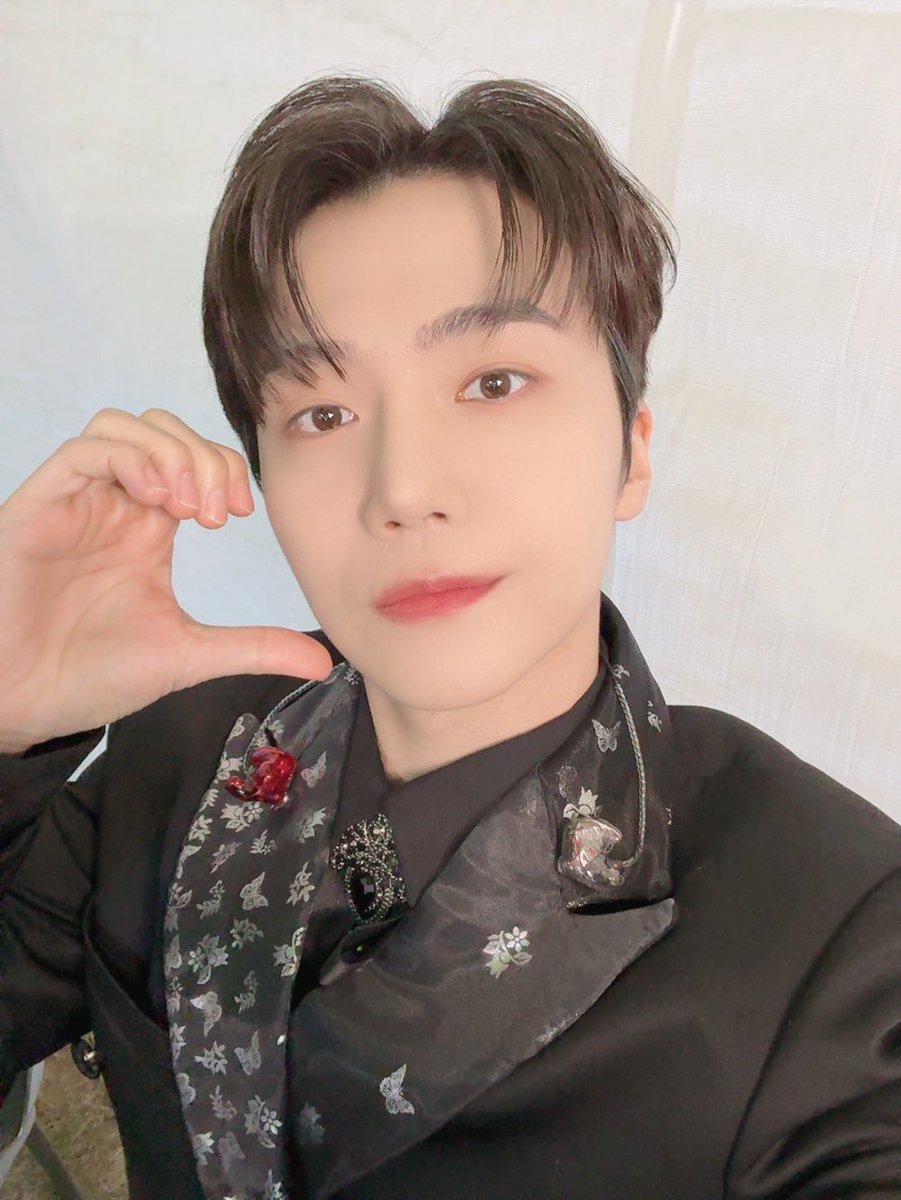 어린이들과 부처님 축하합니다