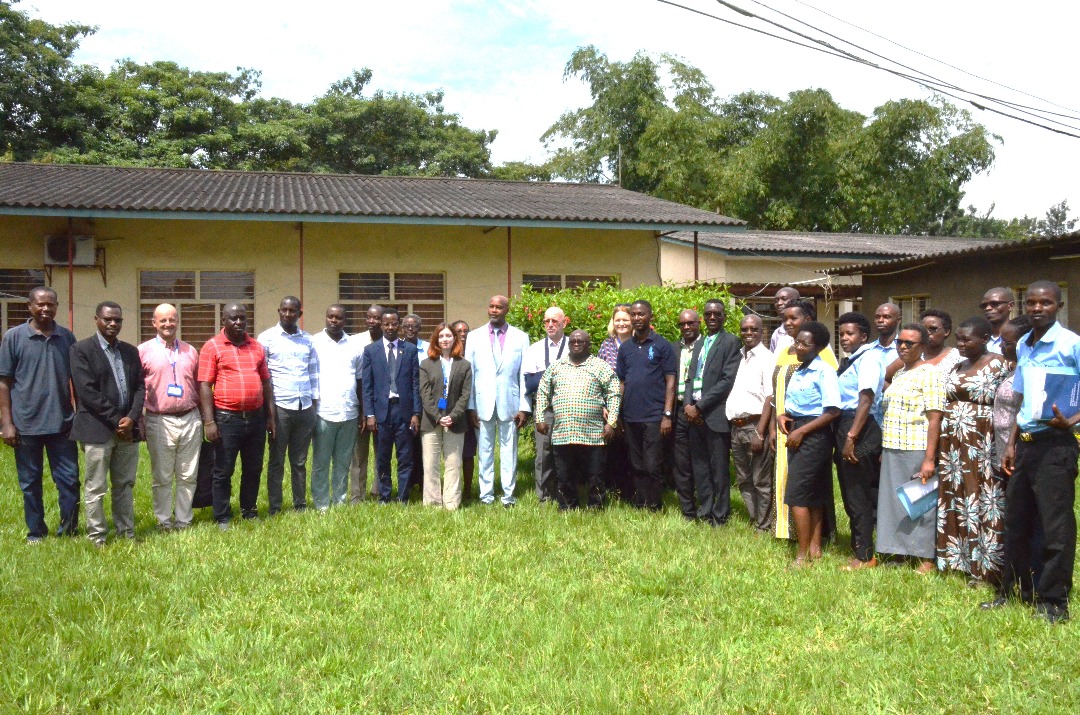 J'ai eu l' honneur d'accueillir dans les enceintes de 'ENA l'ouverture de l'atelier de la validation des contenus des 5 modules développés par les 5 ENA respectives de la France, Burundi, Côté d'ivoire, Maroc et Tchad dans le cadre du projet de "e-formation des fonctionnaires".