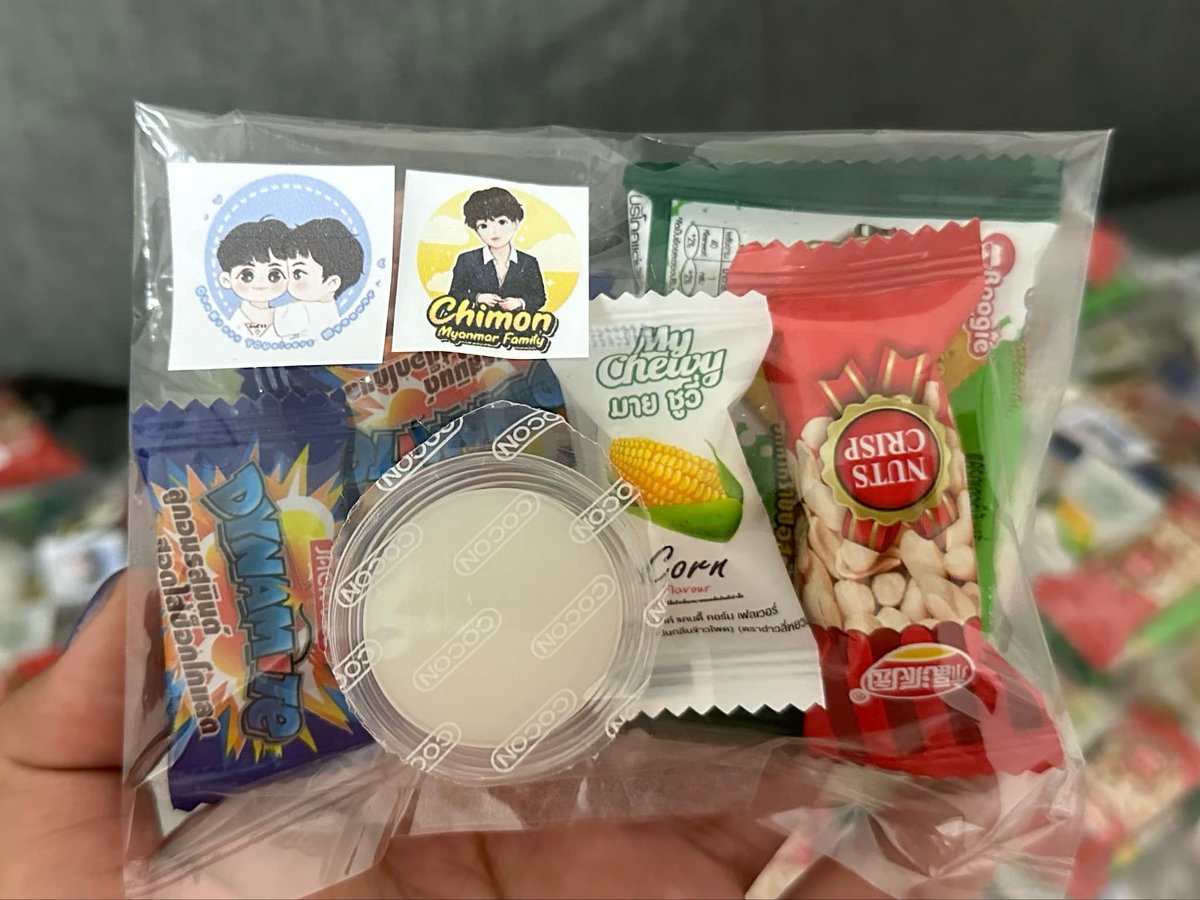 OhmnanonM's tweet photo. Plz enjoy our snack🍡🍡🍡
Thank u @Chimon_MmFamily sis 💛

NANON SF THUNDERBOLTS
#SFxNanon
#ChimonWachirawit 
#mynameisnanon 
#สามทหารเสีย2000 https://t.co/5RX6PjrCR0