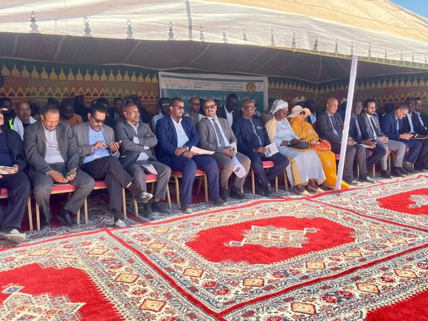 wacaprogram's tweet image. Le 10 mars 2025, la Mauritanie a inauguré le colmatage de 3 brèches critiques dans la barrière de dunes protégeant Nouakchott.
Une cérémonie présidée par le ministre de l’Environnement, avec le soutien de #WACA_program.
wacaprogram.org/fr/article/pro…