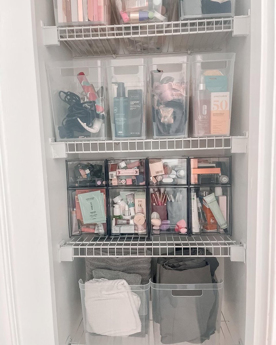 Sterilite_Corp's tweet image. Spring into organization! 🧺🌱 There’s nothing like a linen closet to start the season right! #LinenCloset #OrganizedHome #SpringRefresh #Sterilite