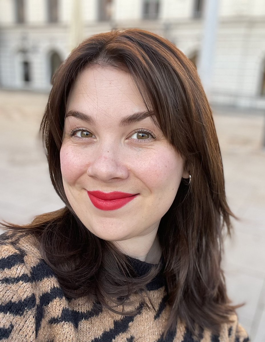 Jag åker till Almedalen! 
Söker ni liberal panelist som gärna om mittenpartiernas roll i svensk politik, demokrati-, säkerhets- och rättsstatsfrågor, politikens förtroendekris och vilka samhällsproblem liberaler behöver ha svar på – slide into min mejlinkorg:
tove.hovemyr@unt.se