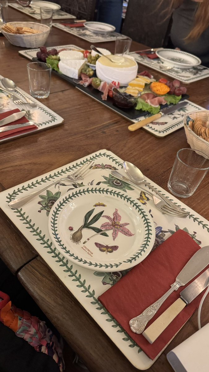 Helen не Che tweet media