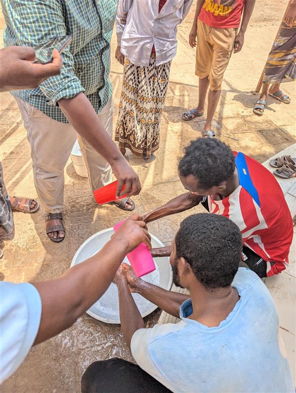 L'hygiène, un geste simple qui sauve des vies.

L'OIM 🇩🇯 sensibilise les personnes migrantes dans ses centres sur l'importance du lavage des mains et des bonnes pratiques d'hygiène.

✅Se laver les mains, c'est se protéger et protéger les autres.
