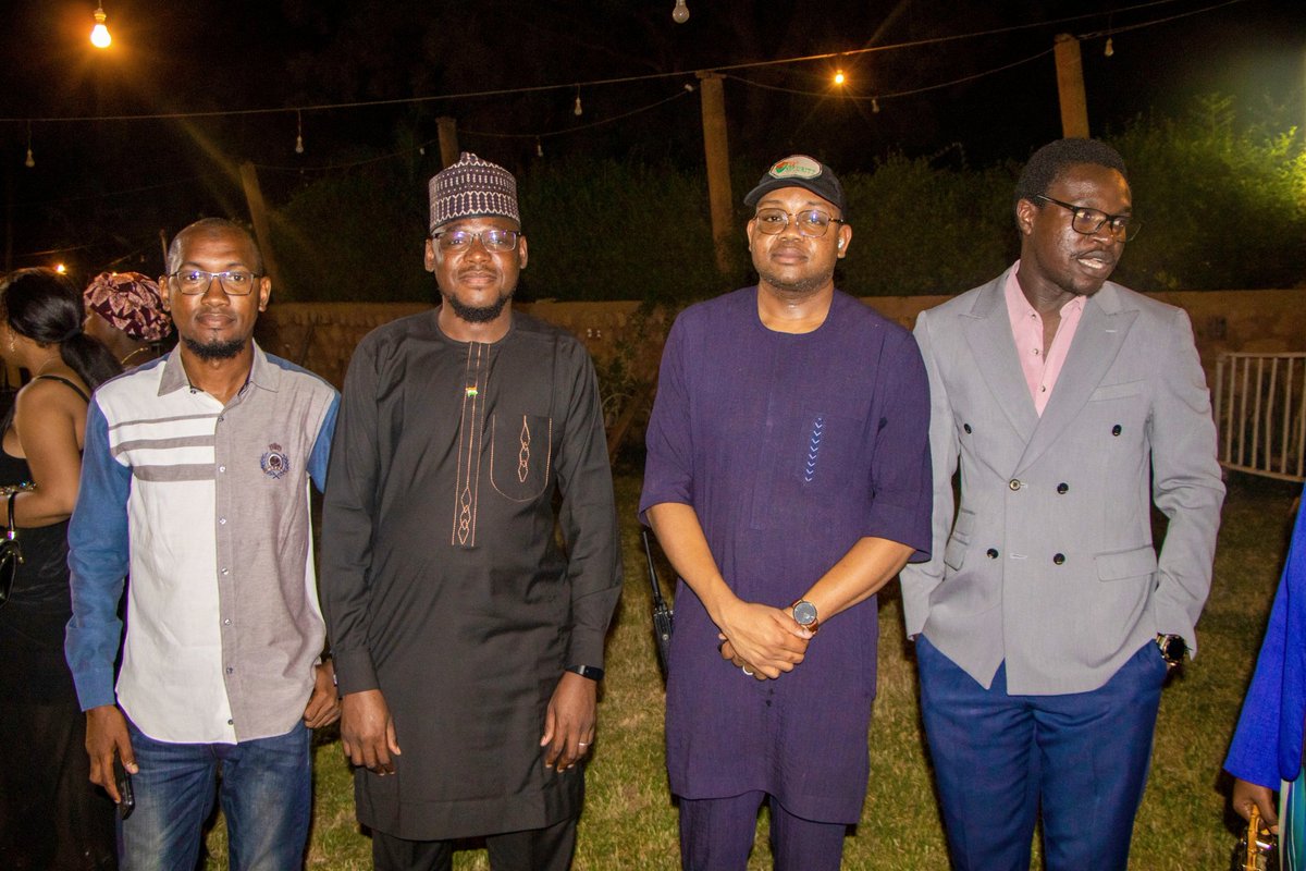 Excellent début de semaine après un weekend mouvementé marqué par la 11ᵉ édition du Gala by Hadyline Création de MaYaki Maiga. <a href="/hadyline2014/">Hadiza Amadou Maiga🇳🇪</a> 
Placée sous le thème  "𝐏𝐨𝐮𝐫 𝐮𝐧 𝐍𝐢𝐠𝐞𝐫 🇳🇪 𝐝𝐞 𝐏𝐚𝐢𝐱 𝐞𝐭 𝐝𝐞 𝐓𝐨𝐥𝐞́𝐫𝐚𝐧𝐜𝐞", cette soirée fut bien plus qu’un simple