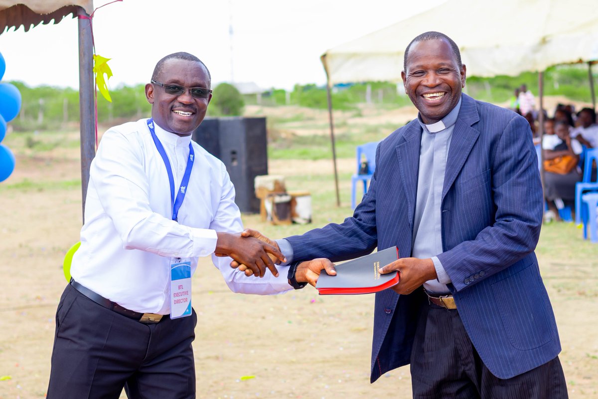 “Go, stand in the temple and speak to the people all the words of this life." Acts 5:20

#bibleintheheartlanguage #reachingtheunreached