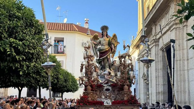 La Hermandad de San Rafael de Córdoba ultima su procesión 2025 con un solemne triduo y actos en honor al Custodio