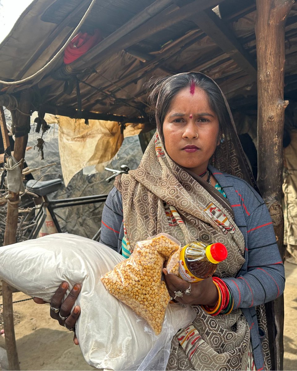 pledgeasmile's tweet image. 📸 Behind every photo is a story of change.
From empty plates to full hearts—Project SEVA is powered by YOU. Let&apos;s keep the smiles coming. 😊❤️ #SEVAinAction #PledgeForChange