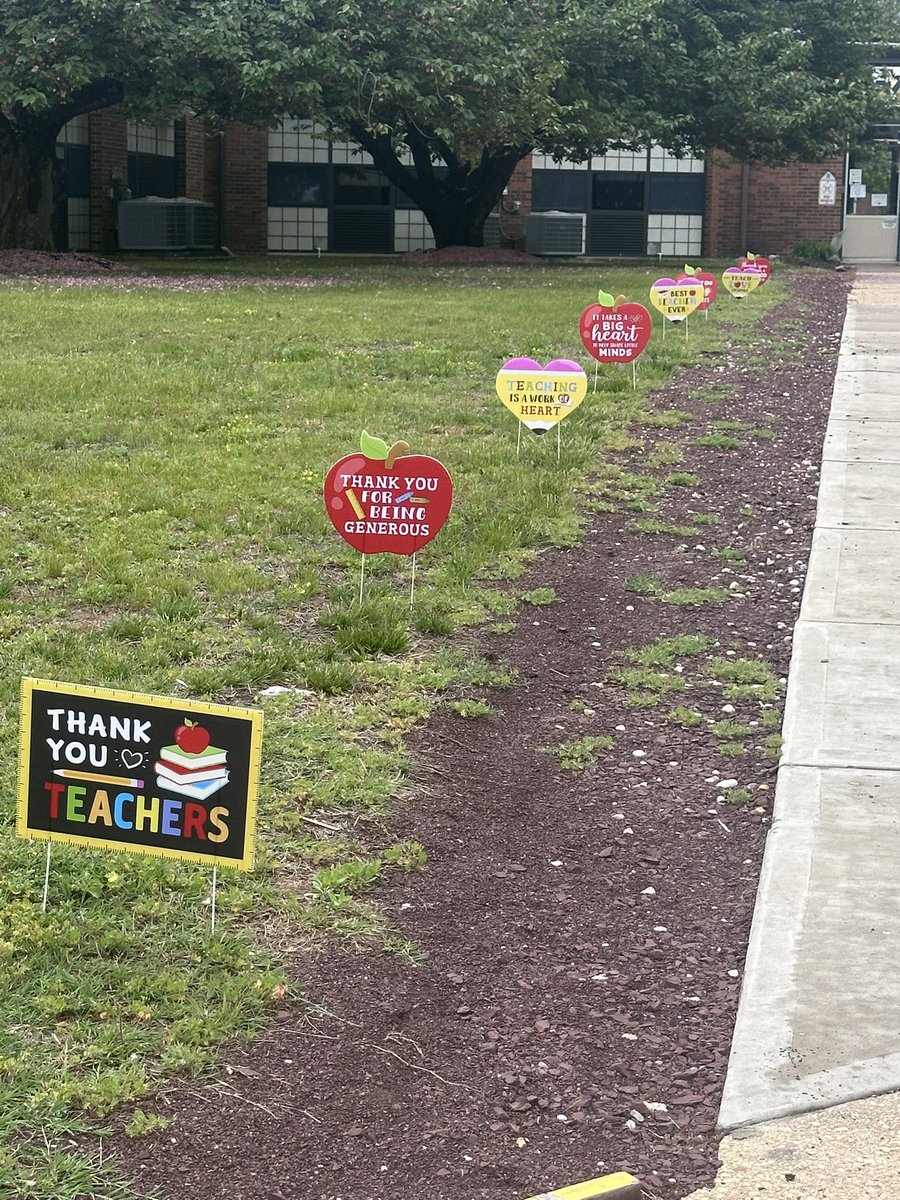 VMMSPTA (@vmmspta1) on Twitter photo 🌟Teacher Appreciation Week is HERE! 🌟
This year’s theme is Farmers Market, and we’re starting the week fresh with a delicious Monday morning breakfast from our friends at The Bagel Pit! 🥯🍳☕️
<a href="/VMMSMustangs/">Veterans Memorial Middle School</a> <a href="/MsTri_teach_run/">Dana Triantafillos</a> <a href="/MGawronskiVP/">Michael Gawronski</a> <a href="/Brick_K12/">Brick Township Public Schools</a> 🌟Teacher Appreciation Week is HERE! 🌟
This year’s theme is Farmers Market, and we’re starting the week fresh with a delicious Monday morning breakfast from our friends at The Bagel Pit! 🥯🍳☕️
<a href="/VMMSMustangs/">Veterans Memorial Middle School</a> <a href="/MsTri_teach_run/">Dana Triantafillos</a> <a href="/MGawronskiVP/">Michael Gawronski</a> <a href="/Brick_K12/">Brick Township Public Schools</a>