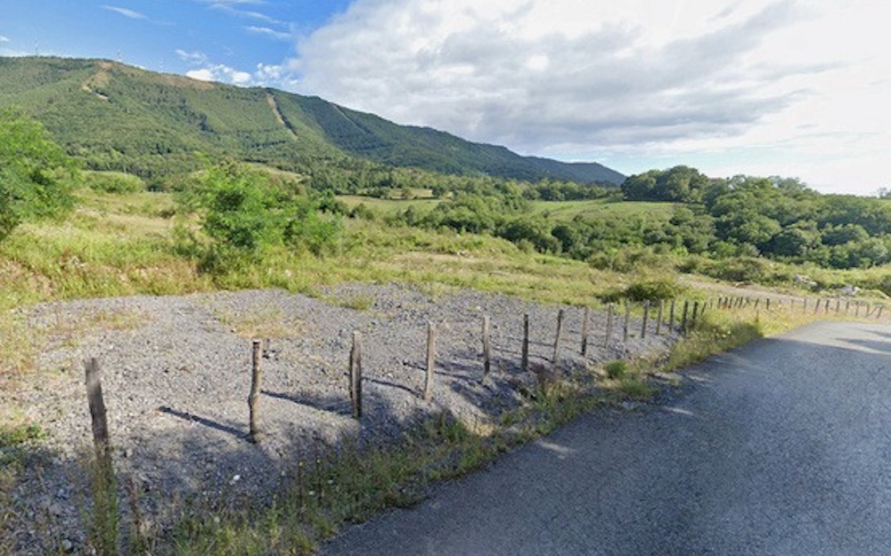 Zaldunborda eremuan merkataritza gune bat izateko zabaldu den aukera deuseztatzeko eskatu diote Hondarribiko sozialistek udal gobernuari.

#Hondarribia
bidasoa.hitza.eus/2025/05/05/hap…
