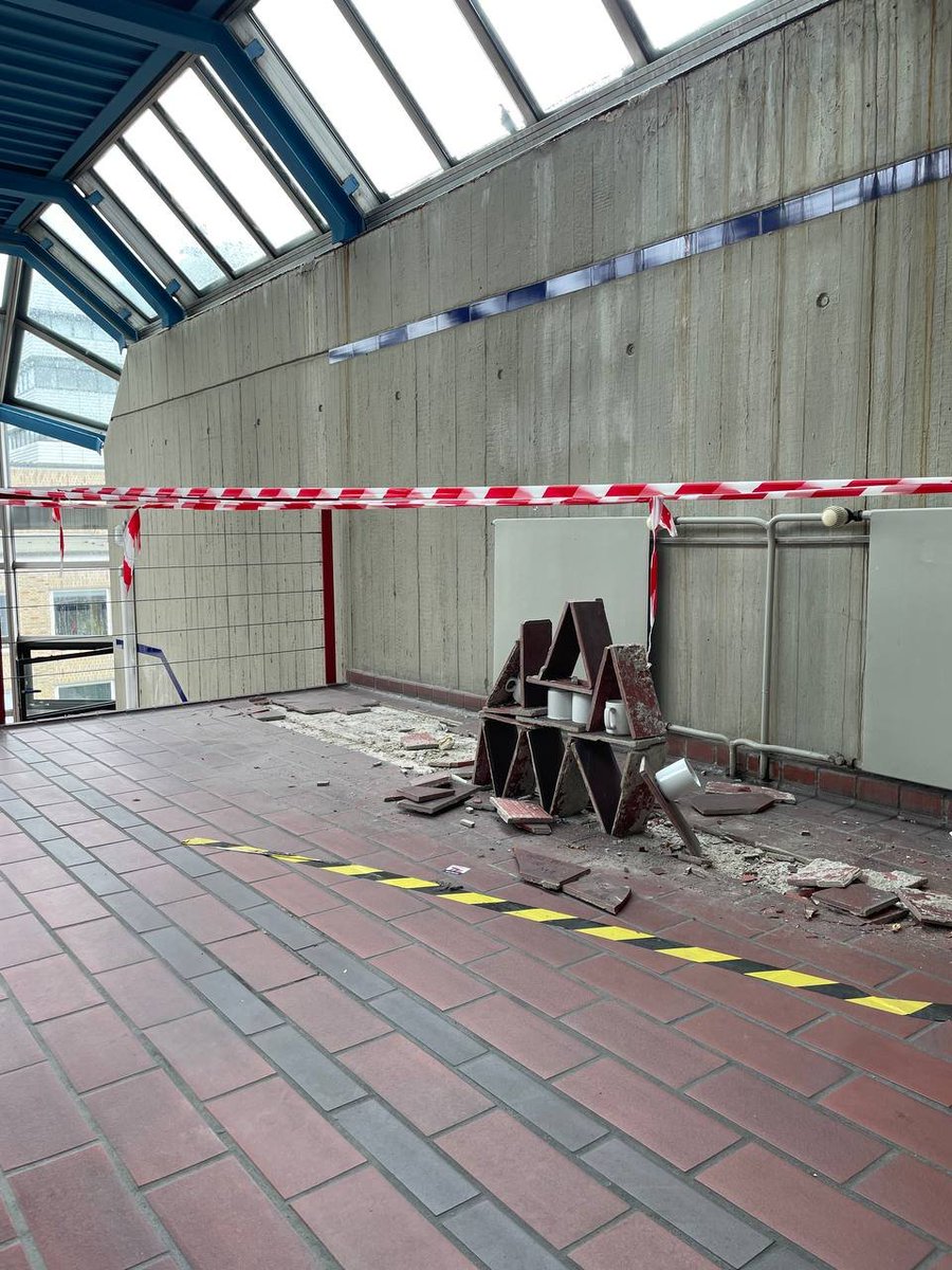 In welcher deutschen Exzellenzuni ist dieses Meisterwerk zu sehen, schreibts in die kommis