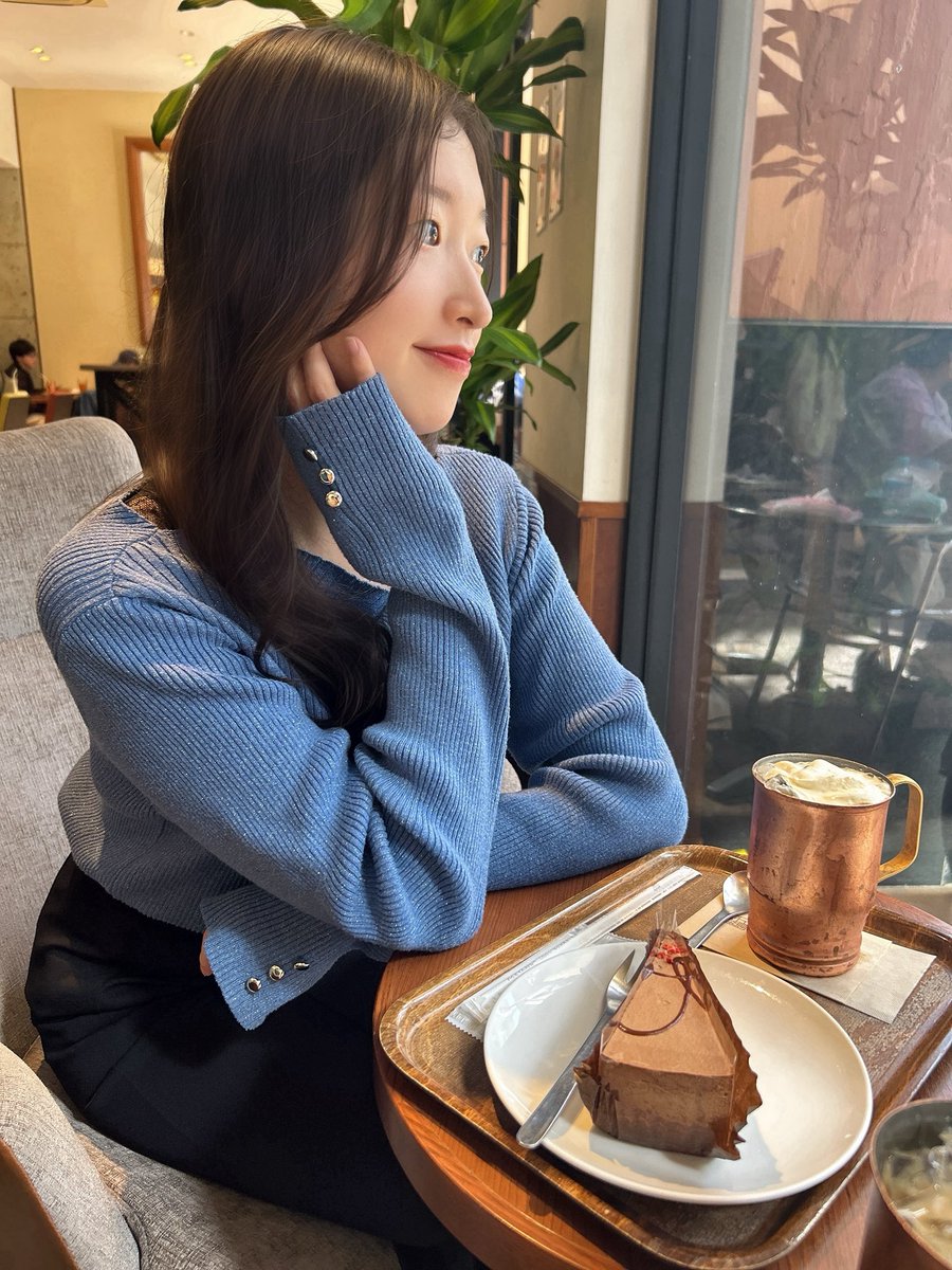 本日、無事に誕生日を迎えることができました😌💕

これからも私らしく、沢山の挑戦をして悔いのないように大切に過ごしていきます！

これからもどうぞよろしくお願いいたします♥

2025年5月5日 清水麻依

#誕生日