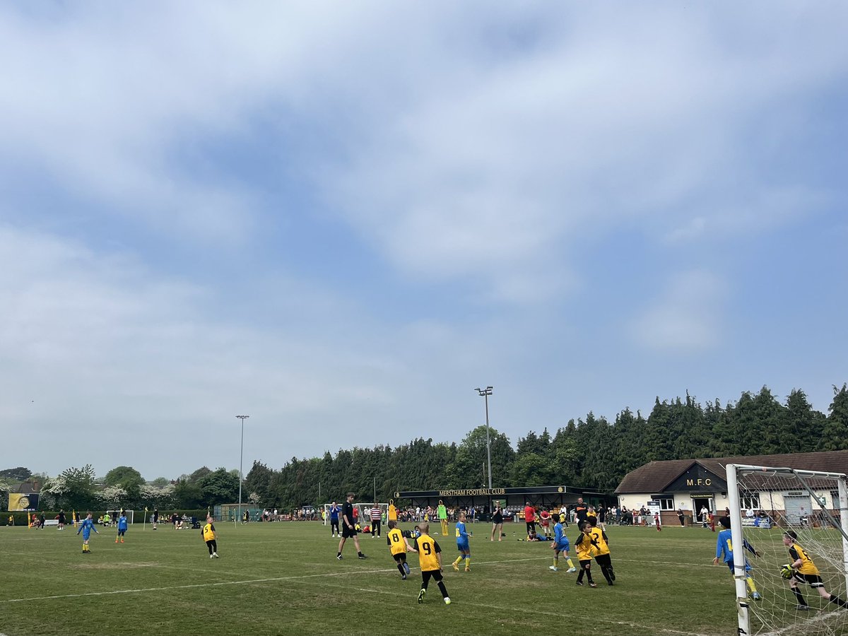 MersthamFC1892's tweet image. MERSTHAM YOUTH TOURNAMENT ✅

What a weekend! Brilliant to see so many enjoying the beautiful game at our most successful tournament yet - we hope you all had a fantastic time!

👏 Huge thank you once again to The Light Redhill for sponsoring the tournament.

#WeAreMerstham 🧡🖤