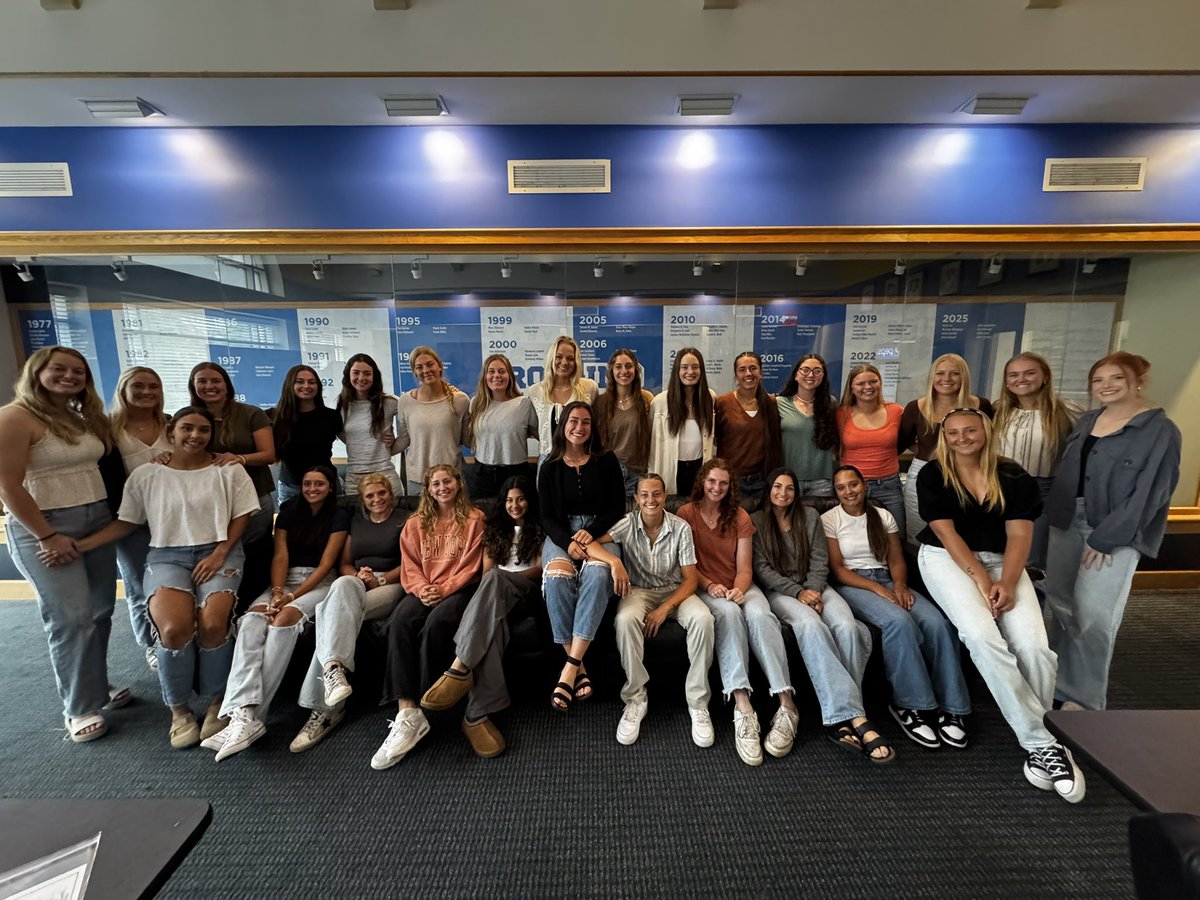 Closing out the season with our annual team banquet and awards ceremony 💙

#anchordown #team4
