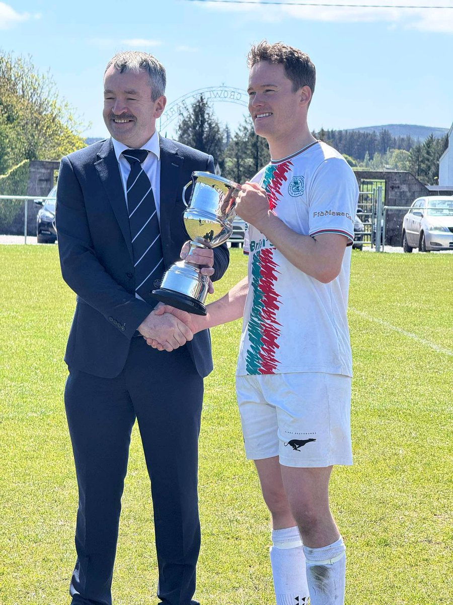 clonakilty soccer club (@clonsoccerclub) on Twitter photo captain reuben henry with john buckely <a href="/westcorkleague/">⚽West Cork League</a> chairman <a href="/MunsterFA/">Munster Football Association</a> captain reuben henry with john buckely <a href="/westcorkleague/">⚽West Cork League</a> chairman <a href="/MunsterFA/">Munster Football Association</a>