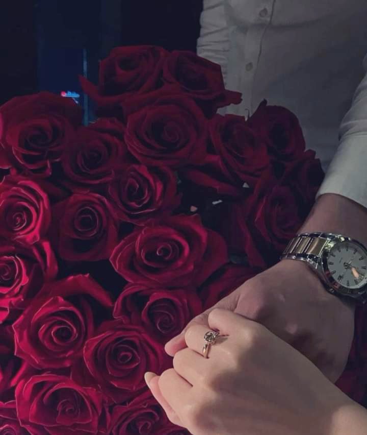 🕊
⇣           

⚚ 

♡ ᴸ̲ᵒ̲ᵛ̲ᵋ̲

🕊 

⇣           

࿐

فِي يَدك 
قصائد  مُتراكِمة
و وَطن حَنُون✨♥️.