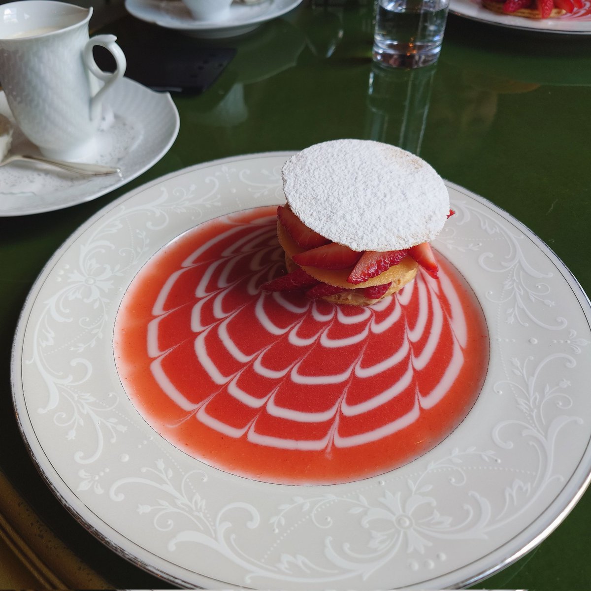 oshamaswing's tweet photo. #苺のフィアンティーヌ #デザートカフェ長楽館 #京都スイーツ #京都カフェ #いちご好き https://t.co/X8GwvtLHqo