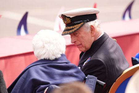 Royal Circular tweet media