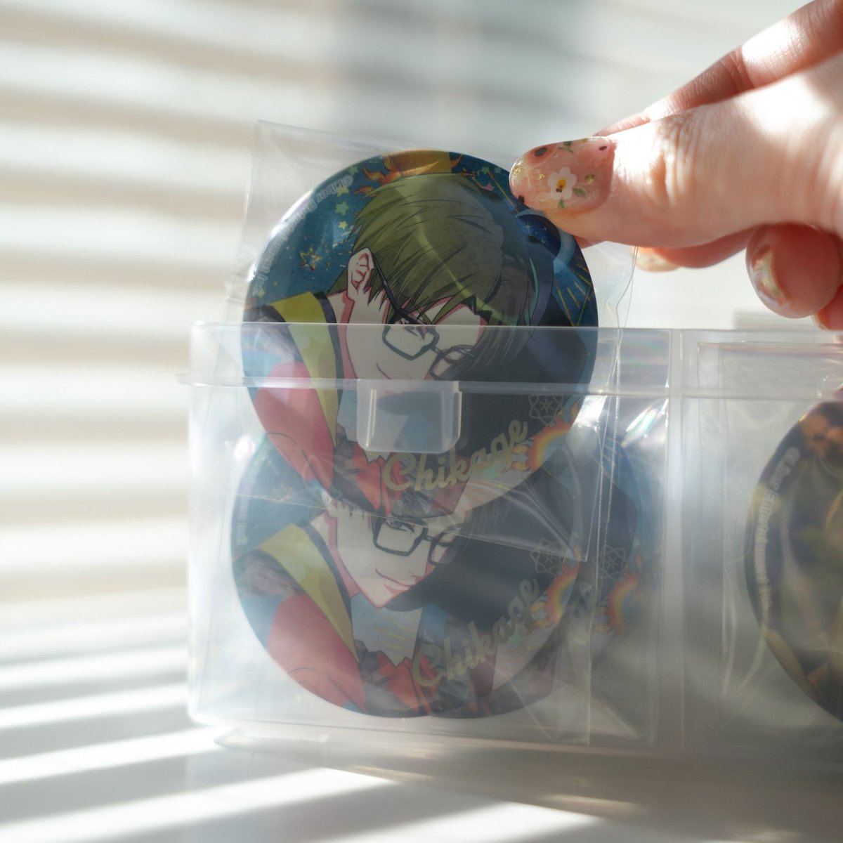 ダイソーで見つけたSIKIRIシリーズの深型、57mm缶バッジにぴったり