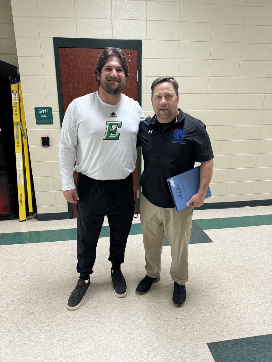 Easley Football (@footballeasley) on Twitter photo Thank you <a href="/CoachMagouirk/">Kevin Magouirk</a> for stopping by and checking on the Green Wave last week! 🟩⬜️
#PRIDE Thank you <a href="/CoachMagouirk/">Kevin Magouirk</a> for stopping by and checking on the Green Wave last week! 🟩⬜️
#PRIDE