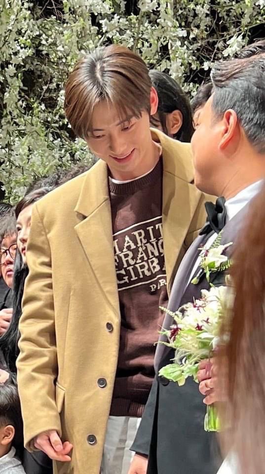 이런사진을보고도황민현안할꺼야?