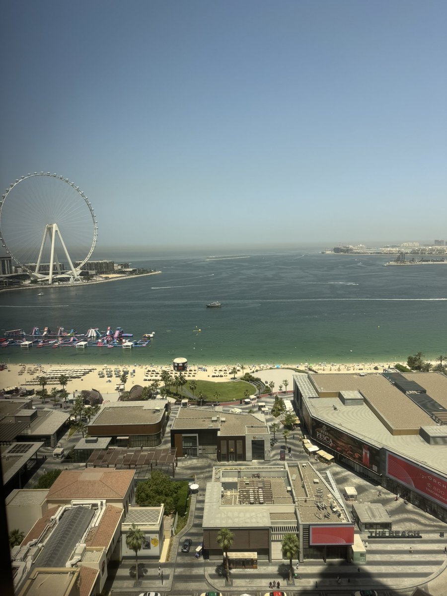 Grateful for everything that happened in Dubai over the past week.

Events for sure did not disappoint and i’m happy for every new connection I made. 

Also thanks to all my friends for making the trip so great. You know who you are🫶