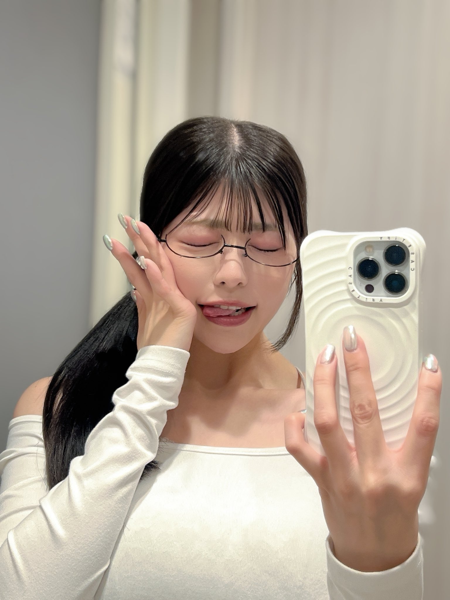 公式の  ちゃき X / (@chakiofficial_) ヘアアクセサリー