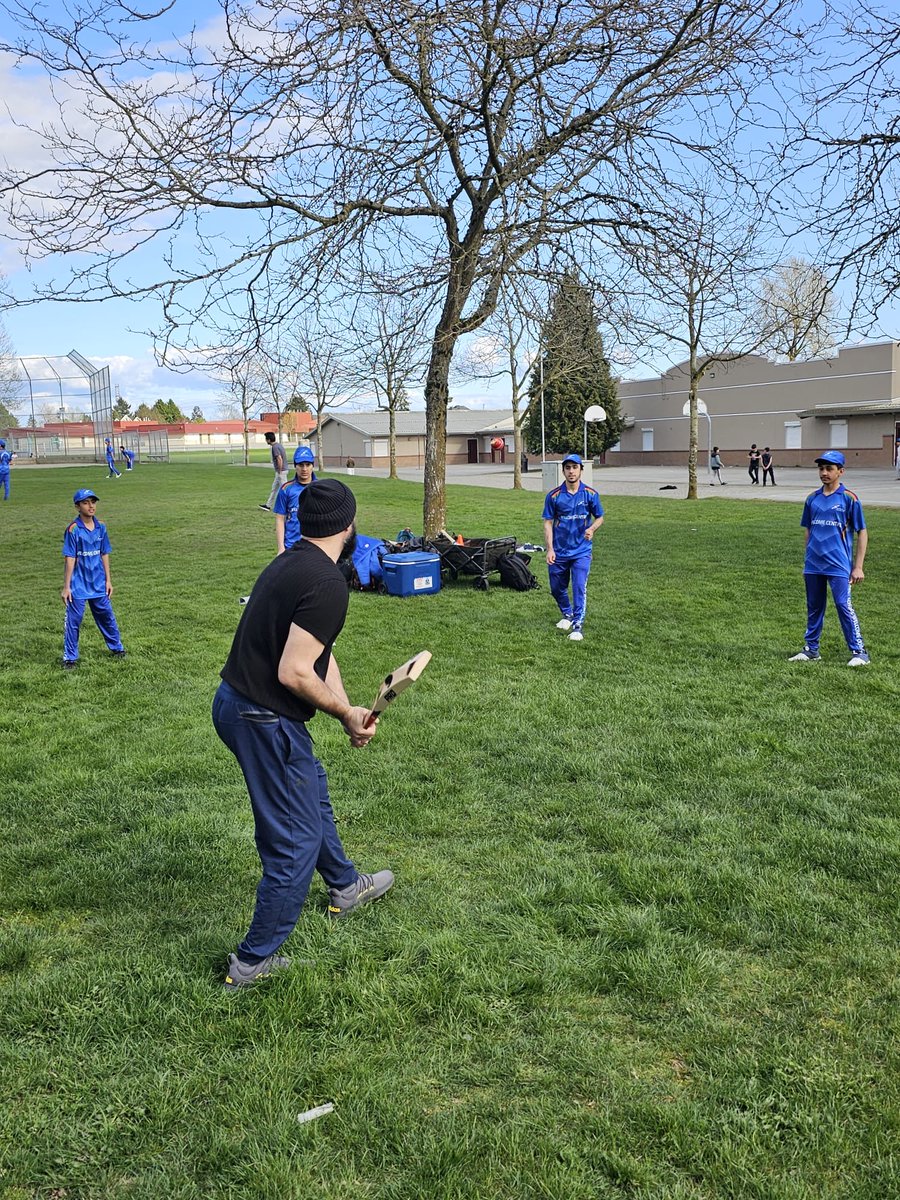 WelcomeSchools's tweet image. Proud to continue our Cricket Program for a second year. Every Friday, 30+ high school students come together to practice and play at Strawberry Hill Park. Building a strong sense of community, fostering teamwork, and developing athletic skills among the students.
#sd36learn