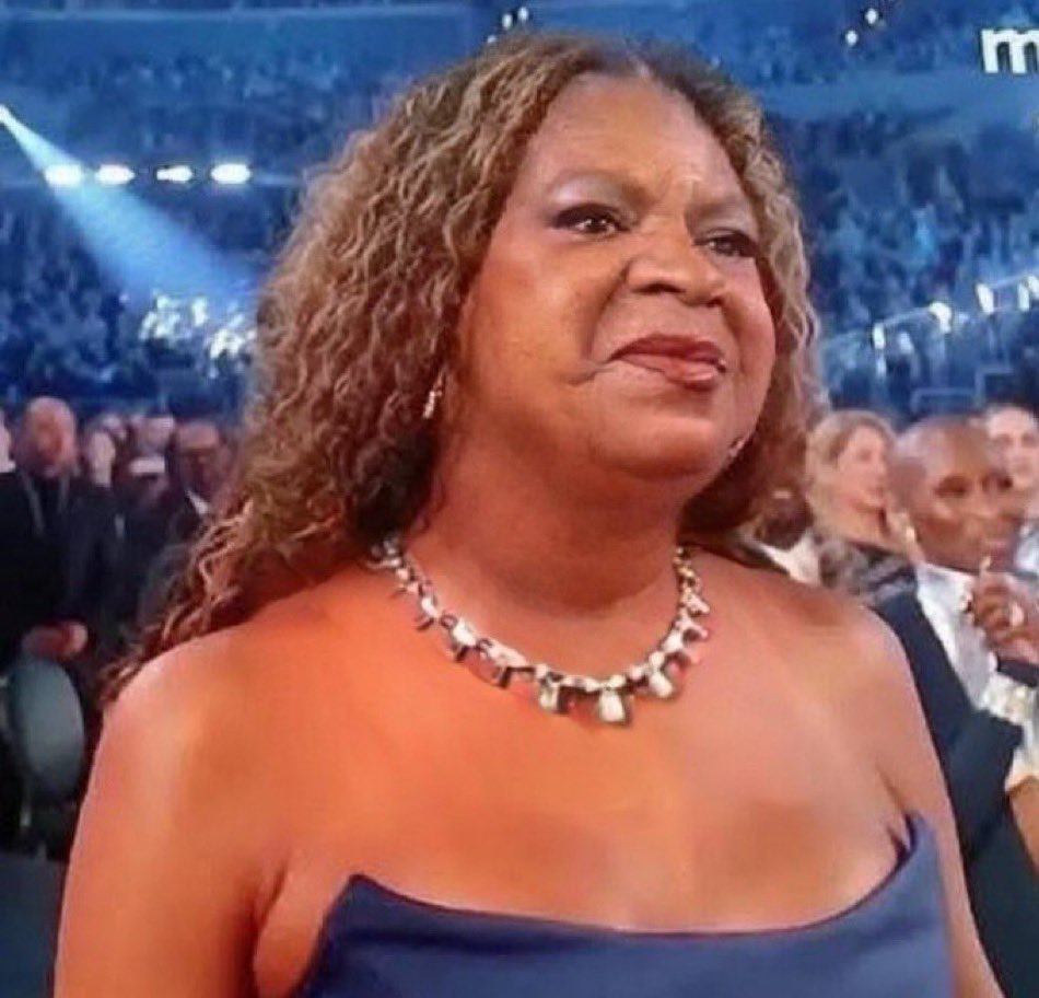 QuimeraVermelha's tweet image. Passagens, Airbnb, gastos no rio do dia 1 ao dia 4 deu tudo 3mil reais. Mas que bom que o show foi de graça.