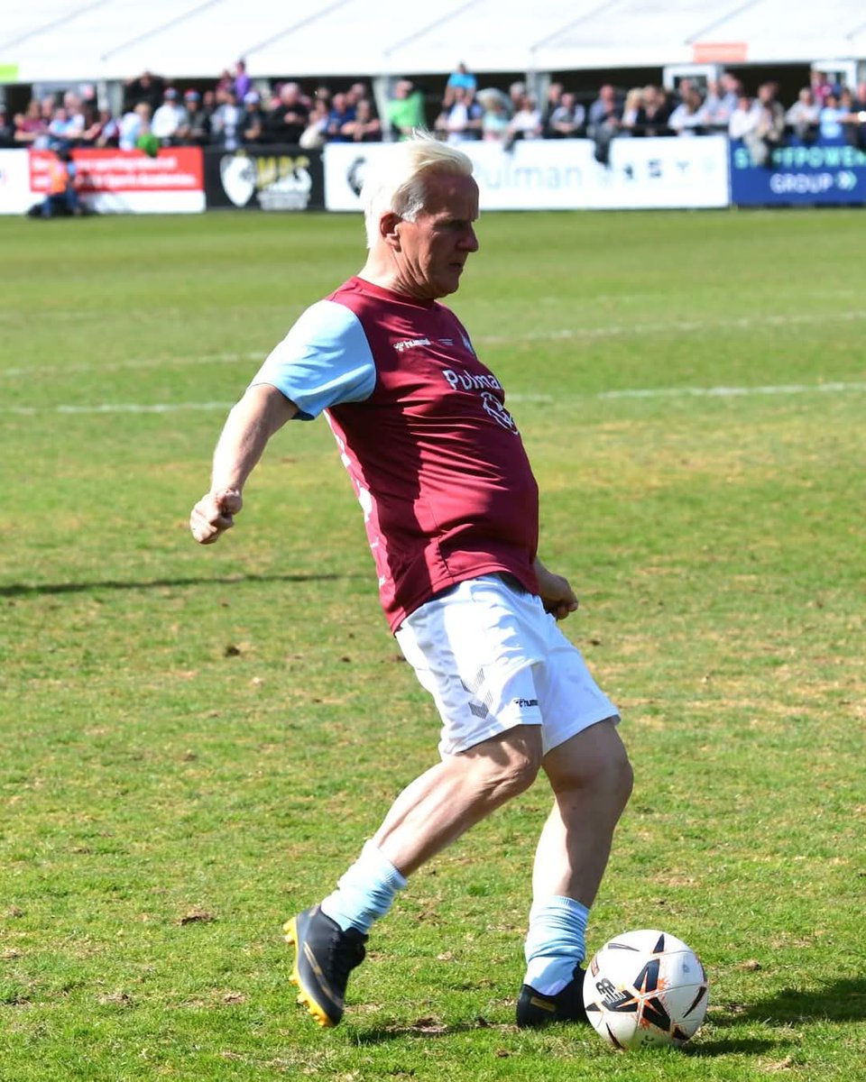 HanSolosTV's tweet photo. Give this man a contract @SouthShieldsFC @GeoffTChairman 

Awesome day today and all for a good cause!

#letskickdiabetes #SSFC #UTM https://t.co/fePl9gVK4A