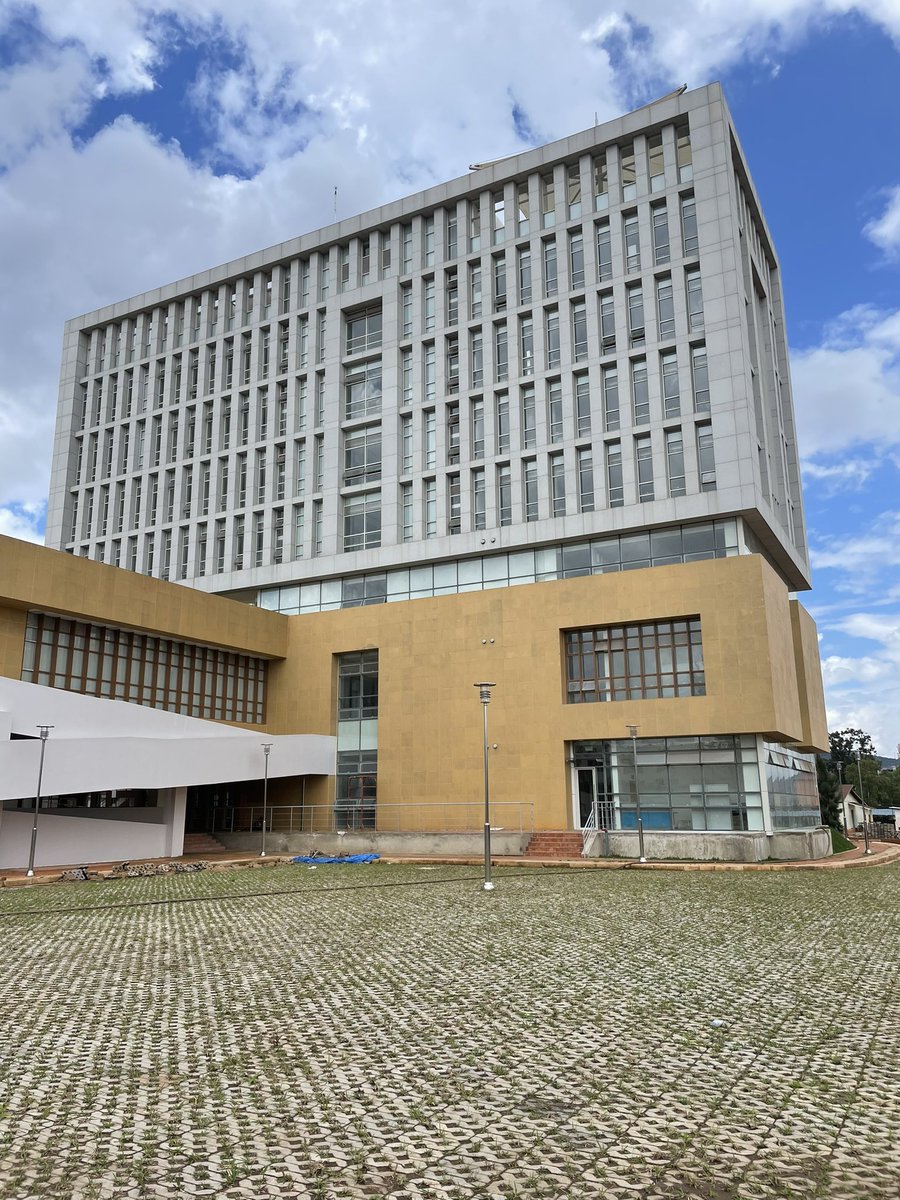 Ignatius R. Kabagambe (@kabagambei) on Twitter photo KAMINUZA Y’U RWANDA YIMURIYE IKICARO GUKURU CYAYO NYARUGENGE
Ni mu nyubako yacu nshyashya iri hariya hepfo ya Kigali Conference and Exhibition Village - KCEV, iruhande rwa CHUK. Mwihutire kutugana tubakirane urugwiro rugendanye na ho! 😊
<a href="/Uni_Rwanda/">University of Rwanda</a> KAMINUZA Y’U RWANDA YIMURIYE IKICARO GUKURU CYAYO NYARUGENGE
Ni mu nyubako yacu nshyashya iri hariya hepfo ya Kigali Conference and Exhibition Village - KCEV, iruhande rwa CHUK. Mwihutire kutugana tubakirane urugwiro rugendanye na ho! 😊
<a href="/Uni_Rwanda/">University of Rwanda</a>