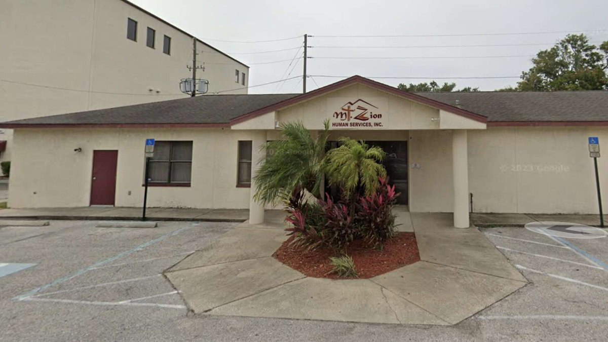 New tech hub brings free digital access and 20+ devices to South St. Pete >> l8r.it/9wy7