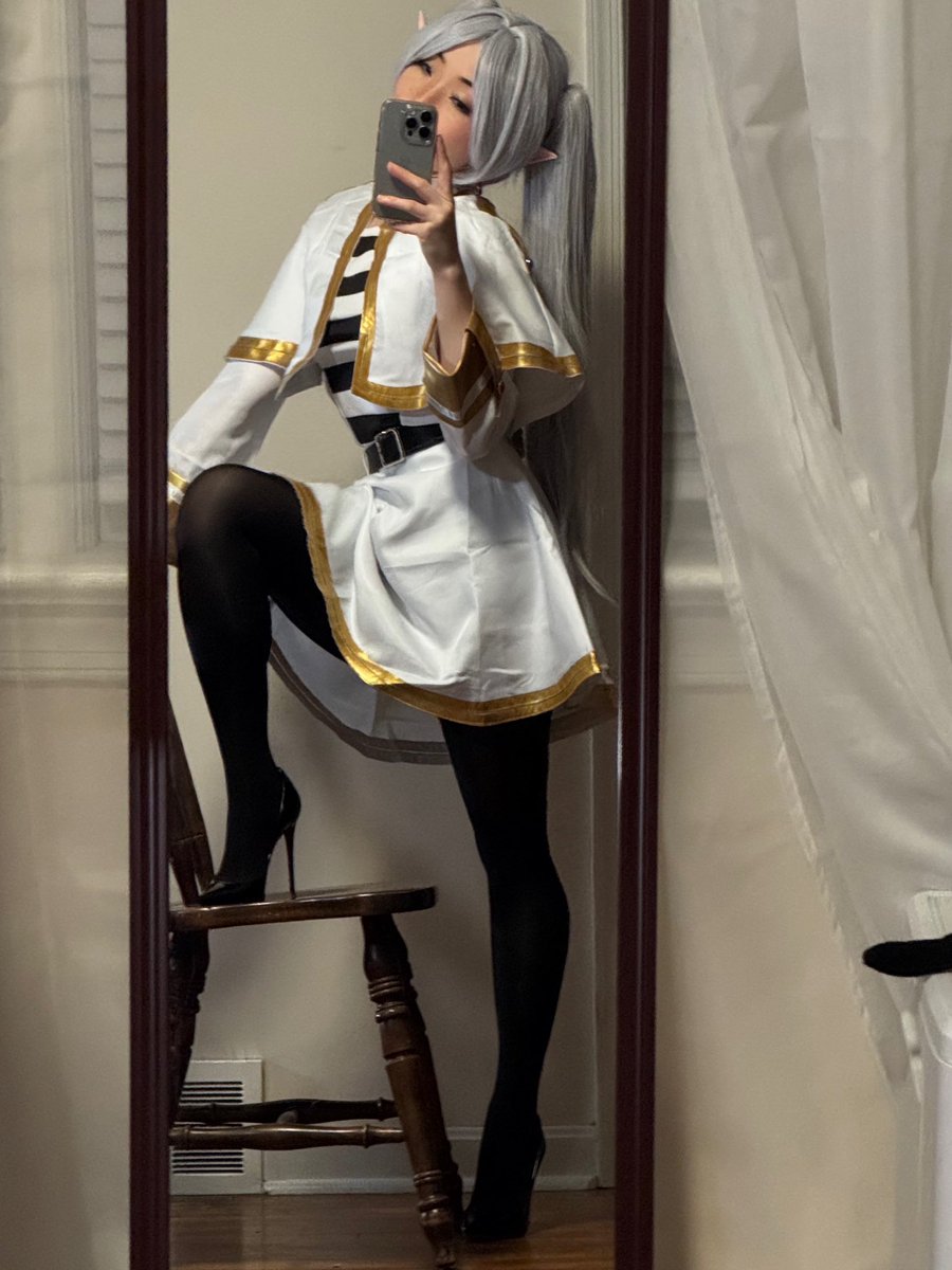 frieren in my style 🖤