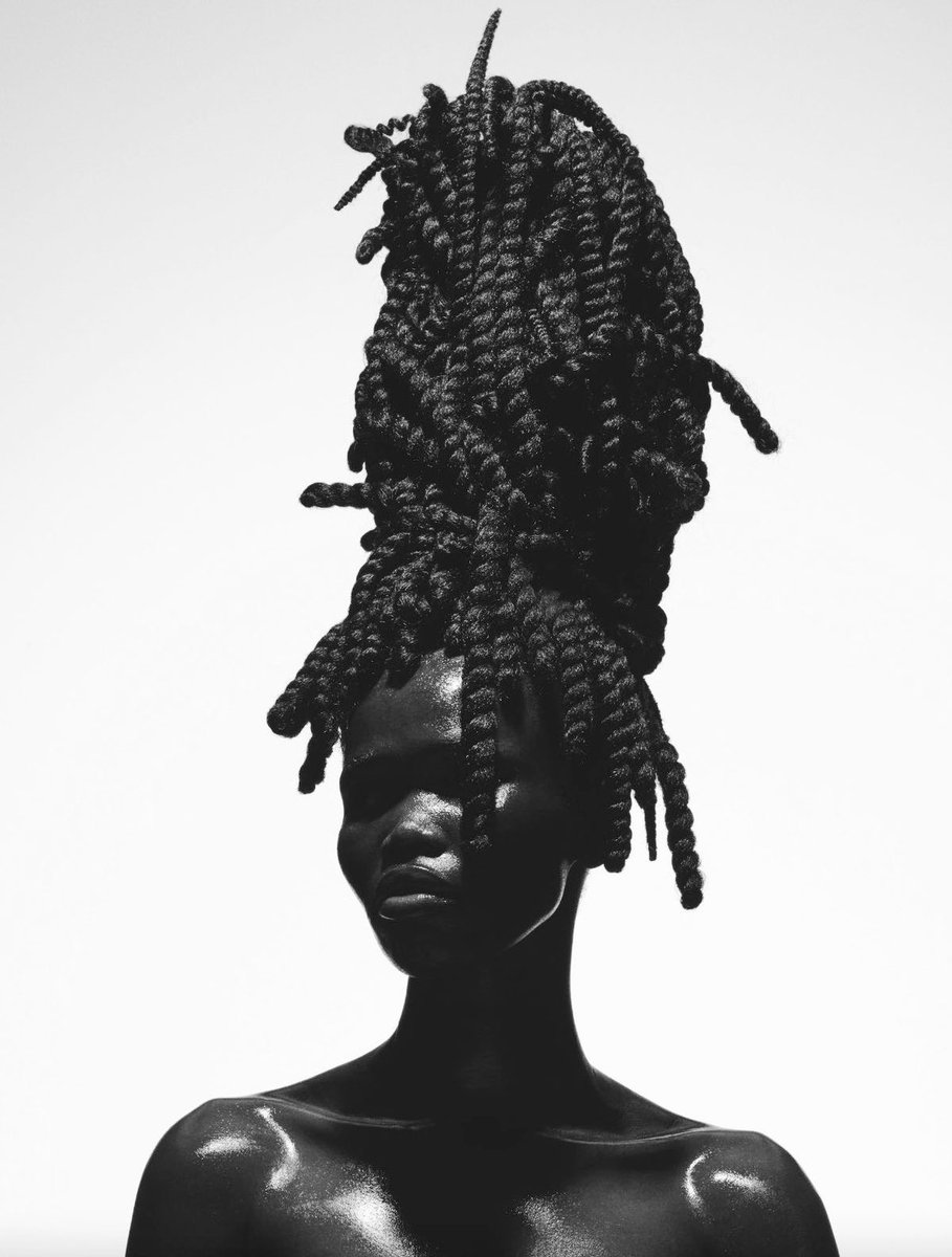 Really hoping we get to see some fun hairstyles at the Met, the more volume the better. Hair is an accessory of its own and I hope stylists take that into account tonight.