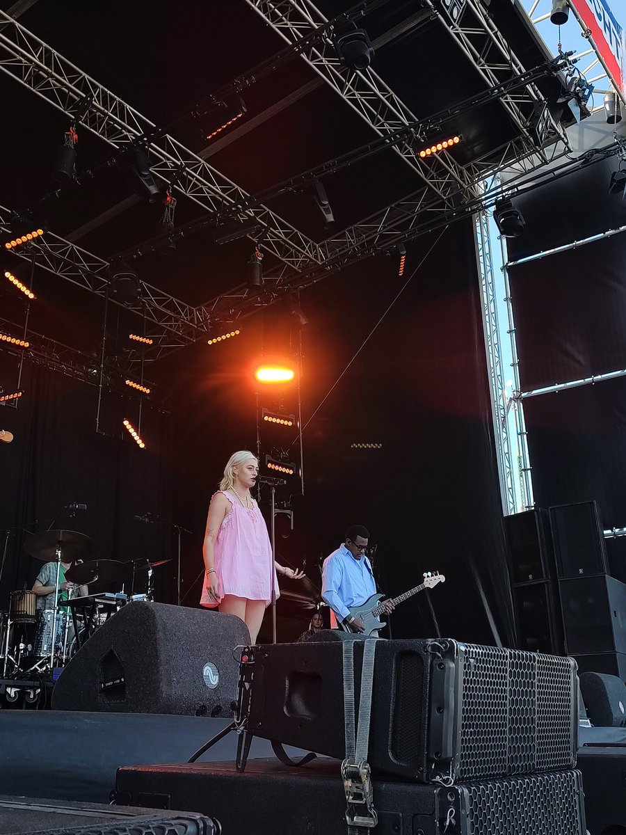 "Den Haag, je zit in mijn hart" Nou, Bente, dan hebben we goed nieuws, want jij ook in die van ons. Wat een magische show!

#bevrijdingsfestivaldenhaag #bevrijdingsdag #bevrijdingsfestival