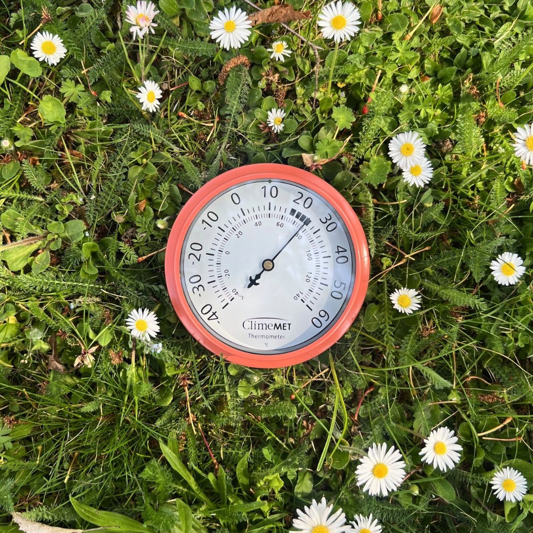 April had us feeling like summer arrived early ☀️

This year, the UK has seen its sunniest spring on record! 

Our Coral Mini Dial Thermometer is looking right at home in this heatwave. Has spring ever felt so summery? 🌸

#climemet #springweather #marchweather #aprilweather