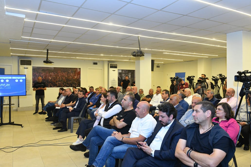 أبرز ما قاله رئيس التيار الوطني الحر النائب جبران باسيل في مؤتمر صحافي عن نتائج الإنتخابات البلدية:

نبارك للعهد والحكومة وللبنانيين بإجراء الانتخابات البلدية

الإنتخابات انمائية وعائلية ولها نكهة سياسية من جانب ثان ولذلك احترمنا إرادة العائلات في المعيار البلدي الإنمائي

النتائج