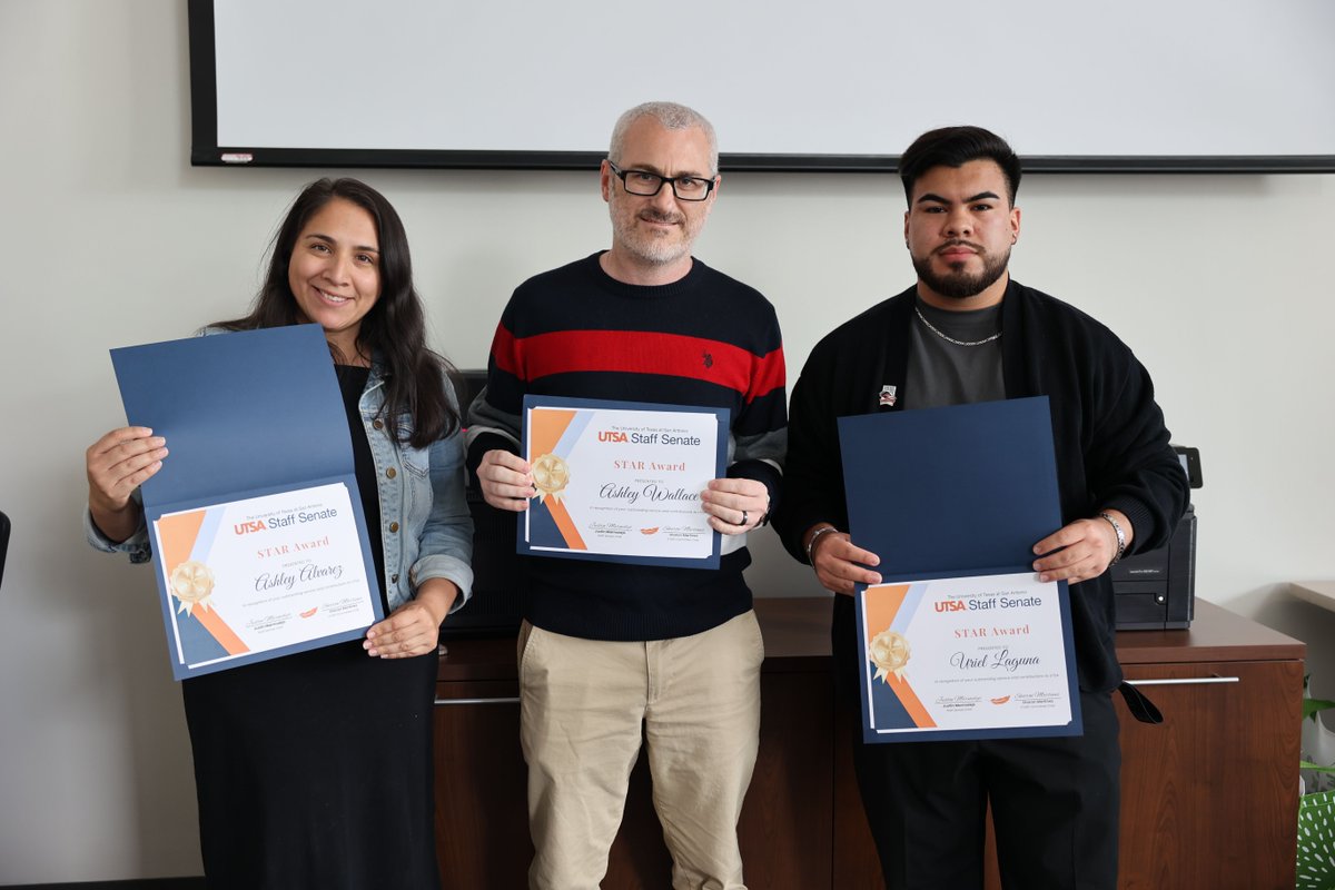 UTSA Academic Affairs (@utsa_academics) on Twitter photo Big shoutout to #UTSA Global's International Student and Scholar Services (ISSS) team, recipient of a <a href="/UTSAStaff/">UTSA Staff Senate</a>'s STAR Award! From visa guidance to international student, faculty and staff support, ISSS goes above and beyond to ensure our global 'Runners thrive.
#UTSAStaff Big shoutout to #UTSA Global's International Student and Scholar Services (ISSS) team, recipient of a <a href="/UTSAStaff/">UTSA Staff Senate</a>'s STAR Award! From visa guidance to international student, faculty and staff support, ISSS goes above and beyond to ensure our global 'Runners thrive.
#UTSAStaff