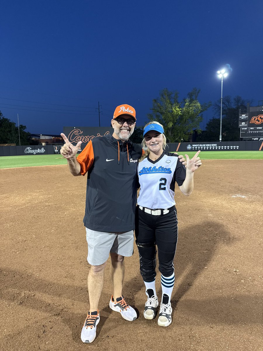 Kynli Garrett (@kynligarrett) on Twitter photo Always a great time with <a href="/cowgirlsb/">OSU Cowgirl Softball</a>🧡Thank you <a href="/OSUcoachG/">Kenny Gajewski</a> and <a href="/Coach_Shippy/">Vanessa Shippy (Fletcher)</a> for the awesome camp!! Always a great time with <a href="/cowgirlsb/">OSU Cowgirl Softball</a>🧡Thank you <a href="/OSUcoachG/">Kenny Gajewski</a> and <a href="/Coach_Shippy/">Vanessa Shippy (Fletcher)</a> for the awesome camp!!