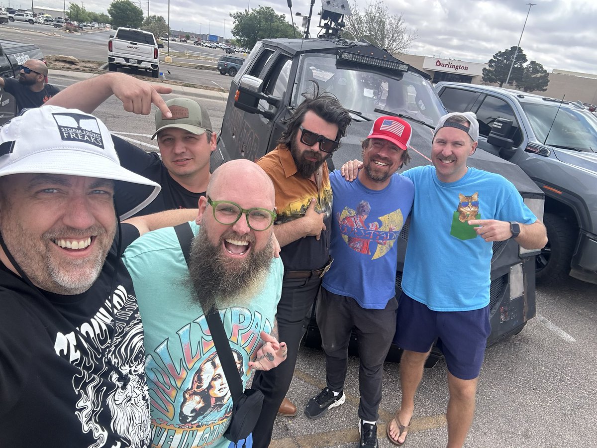 Chase Breakfast!  Team Freaks and Team Dominator.