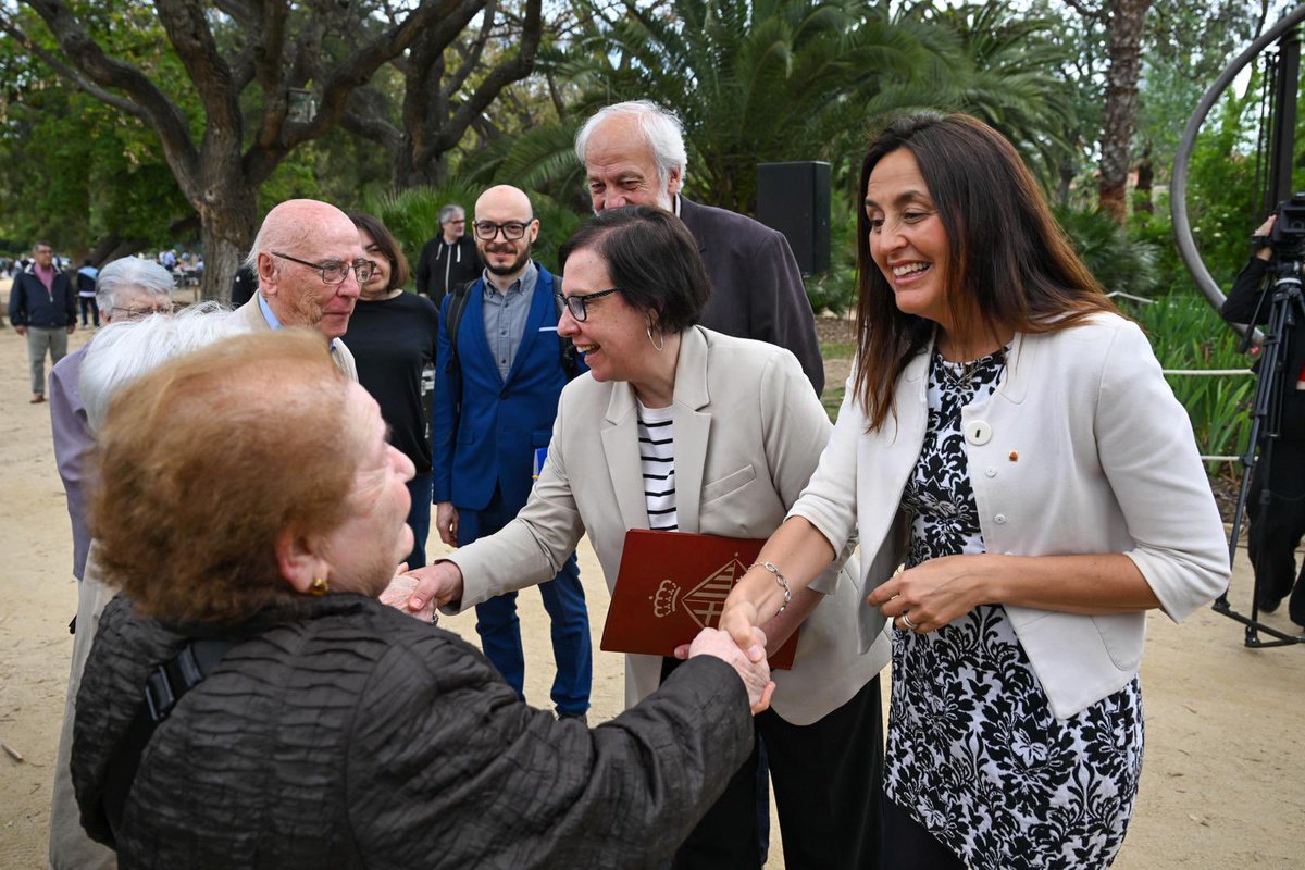 Avui que fa 80 anys de l'alliberament del Camp de Mathausen he volgut assistir a l’acte d’homenatge als més de 7.000 catalans i catalanes que van ser deportats.  

Un acte d’homenatge, però també de memòria, justícia i d’aprenentatge que la democràcia cal defensar-la dia a dia.