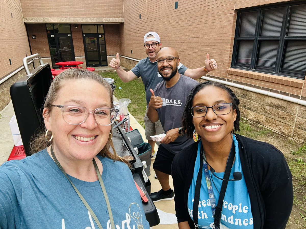 Melissa Head (@headsupfromgt) on Twitter photo Thanks to our BES Watch D.O.G.S. for the yummy cookout for Teacher Appreciation week! 💙 #BroncoPride #TeacherAppreciation <a href="/ArtBoucaud/">Bridlewood Art Boucaud</a> <a href="/BridlewoodPta/">BridlewoodPTA</a> Thanks to our BES Watch D.O.G.S. for the yummy cookout for Teacher Appreciation week! 💙 #BroncoPride #TeacherAppreciation <a href="/ArtBoucaud/">Bridlewood Art Boucaud</a> <a href="/BridlewoodPta/">BridlewoodPTA</a>