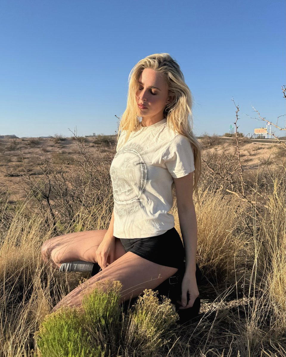 🚨 MUSIC FOR SUNSETS MERCH STORE JUST DROPPED!🚨 so many of you that couldn’t come to the tour were messaging me about merch so I decided to open a store with a limited run♥️ shop.classiclaurel.com